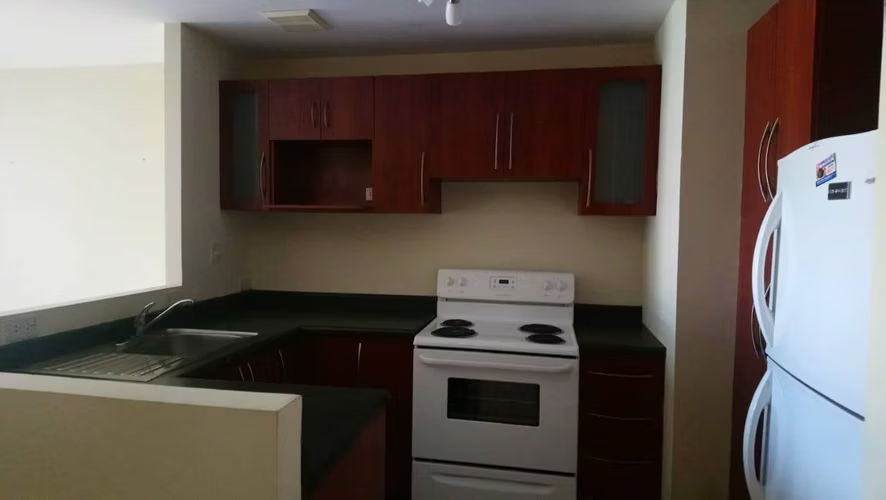 APARTAMENTO EN VENTA ZONA 7 JARDINES DE LA FLORESTA