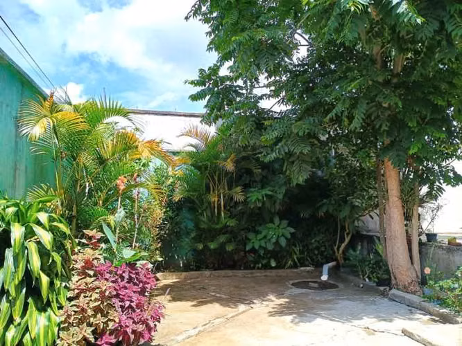 CASA EN VENTA EN CARRETERA A SANTA ELENA BARILLAS