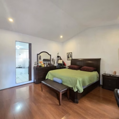 Casa en Venta Valles de San Cristóbal Zona 8 de Mixco