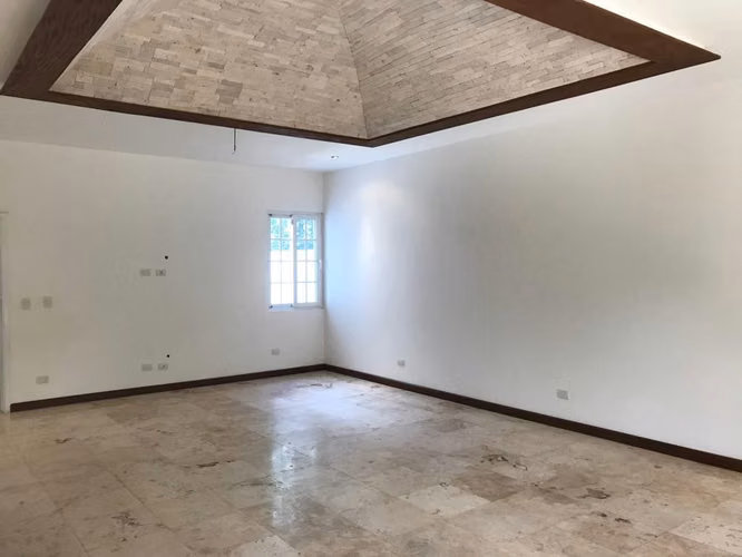 Exclusiva Casa con piscina en Condominio Foresta de Cayalá | Zona 16