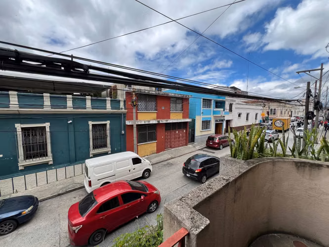 CASA EN VENTA EN ZONA 1