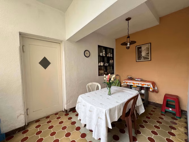 CASA EN VENTA ZONA 1 SOBRE 7MA AVENIDA