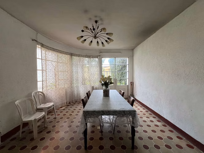 CASA EN VENTA ZONA 1 SOBRE 7MA AVENIDA