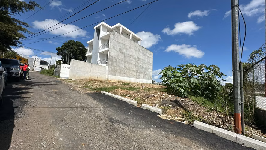 Lote en Venta en Hacienda Real zona 16 - Imagen 2