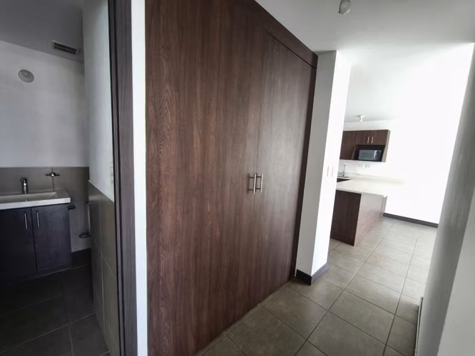 VENTA APARTAMENTO EN EDIFICIO 3-85 VISTA HERMOSA I ZONA 15  (CON LINEA BLANCA)