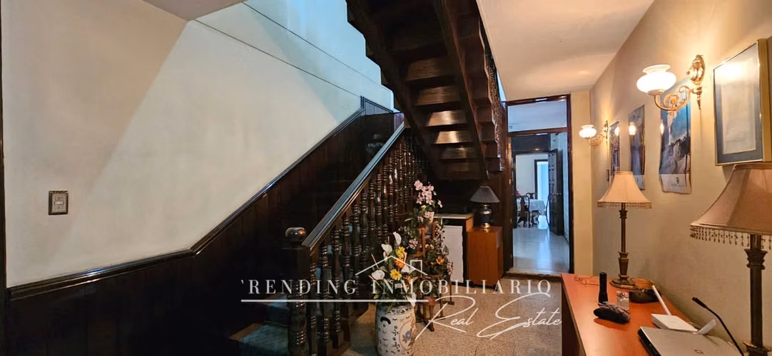 Edificio en venta zona 1 de esquina, 965 m² construcción + 10 parqueos
