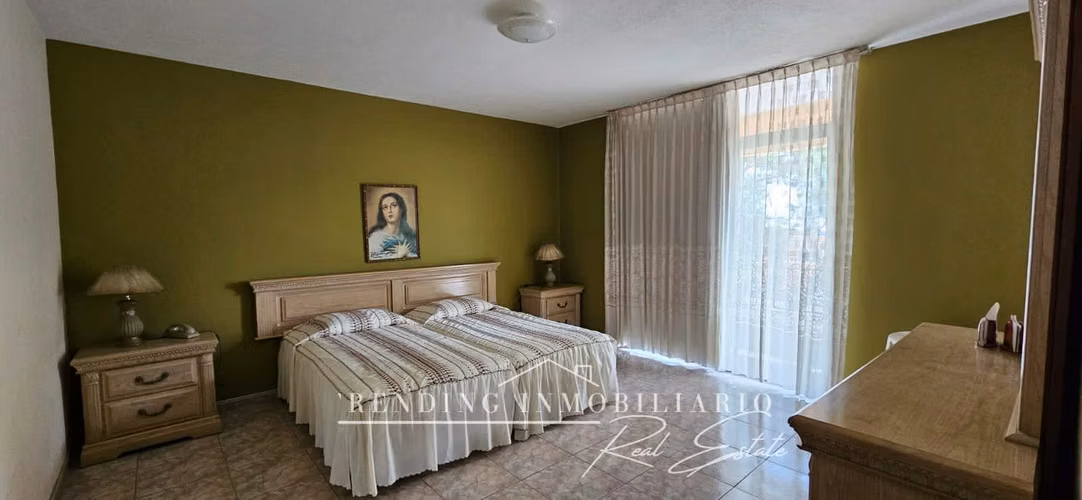 Edificio en venta zona 1 de esquina, 965 m² construcción + 10 parqueos