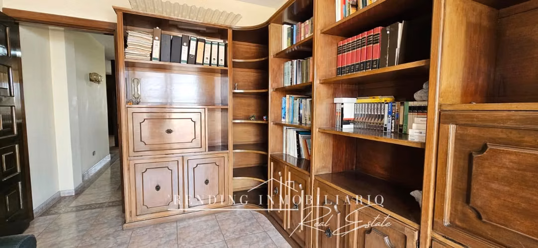 Edificio en venta zona 1 de esquina, 965 m² construcción + 10 parqueos