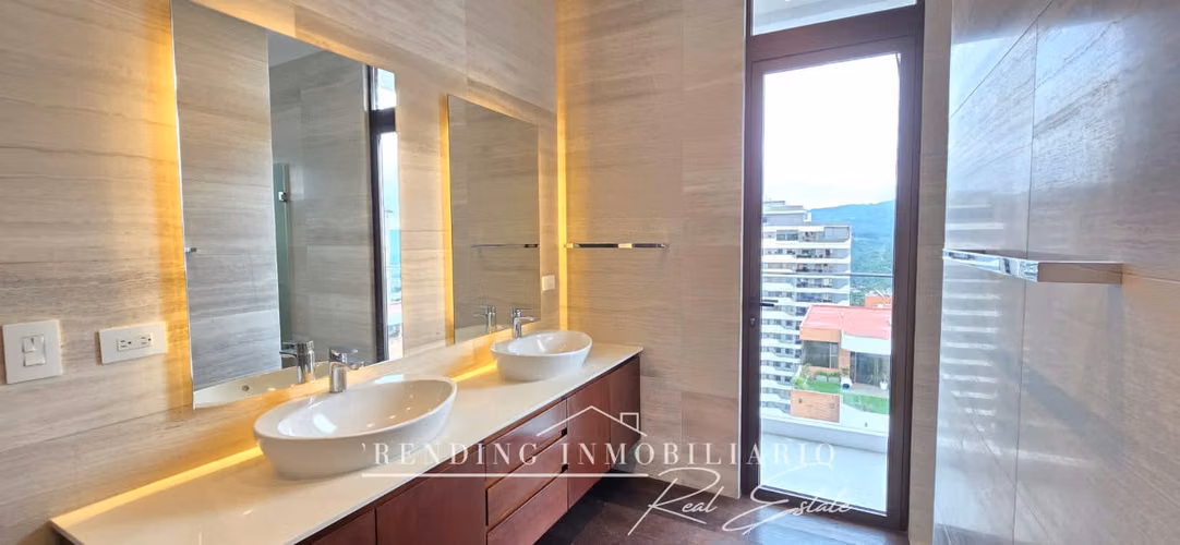 Venta de Apartamento con Acabados de Lujo Edificio Echo Zona 14 con 3 Habitaciones - Imagen 13