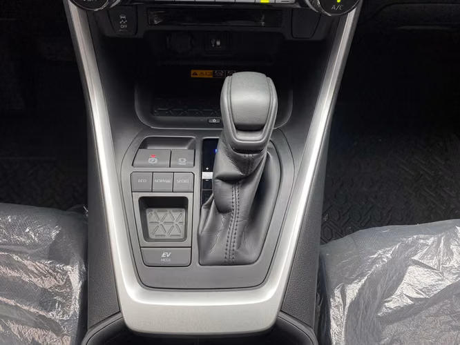 Toyota Rav4 Hybrid 4x2 Automática de Agencia Modelo 2024