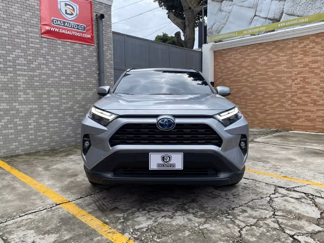 Toyota Rav4 Hybrid 4x2 Automática de Agencia Modelo 2024