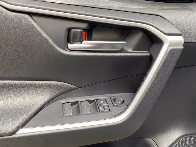 Toyota Rav4 Hybrid 4x2 Automática de Agencia Modelo 2024