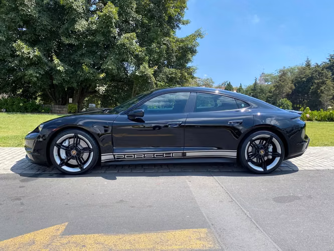 Porsche Taycan Eléctrico Importado Modelo 2022