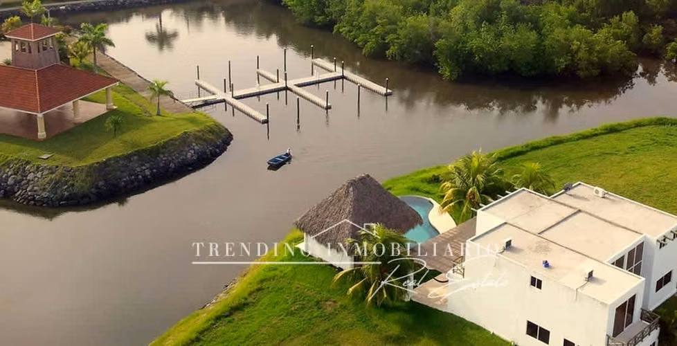 Terreno en venta  3,345.89 v² Pérgolas del Mar Iztapa - Imagen 5