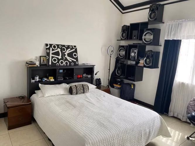 VENTA CASA SAN CRISTÓBAL B1.