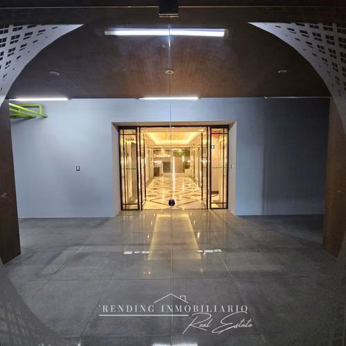 Oficina en venta,  Europlaza, Zona 14 | 478 m² en nivel alto - Imagen 3