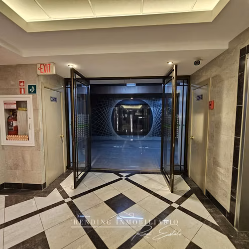 Oficina en venta,  Europlaza, Zona 14 | 478 m² en nivel alto - Imagen 2