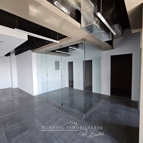 Oficina en venta,  Europlaza, Zona 14 | 478 m² en nivel alto - Imagen 16