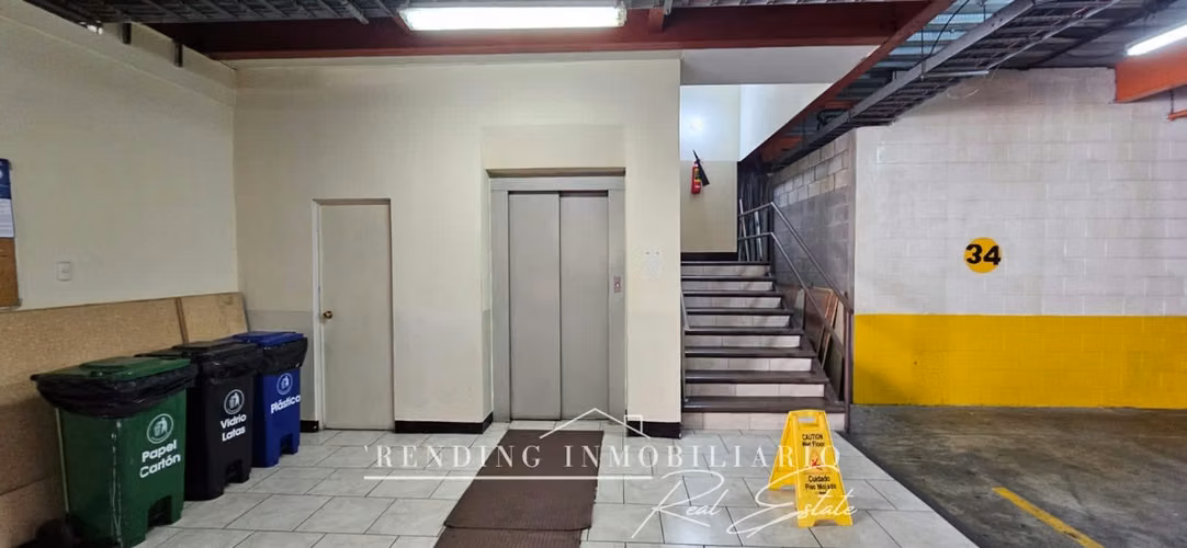 Propiedad de 3,488 m² en Venta Diagonal 6 Zona 10 con 98 Parqueos para Inversionistas