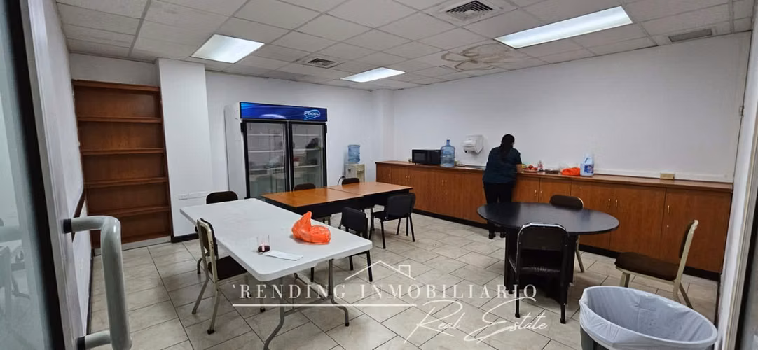 Propiedad de 3,488 m² en Venta Diagonal 6 Zona 10 con 98 Parqueos para Inversionistas