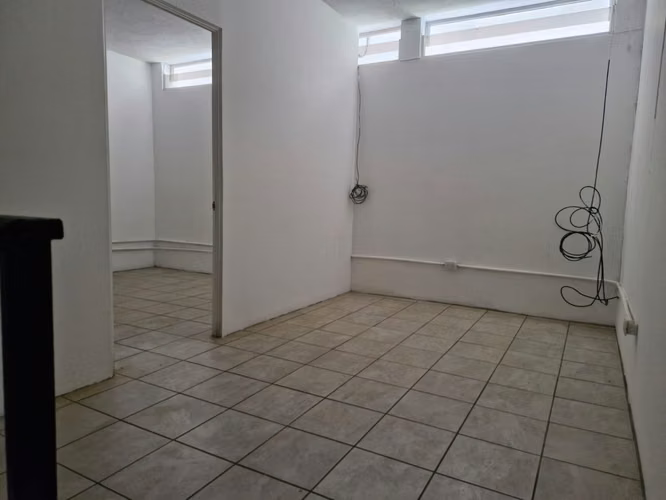 Alquiler de OfiBodega en Muxbal