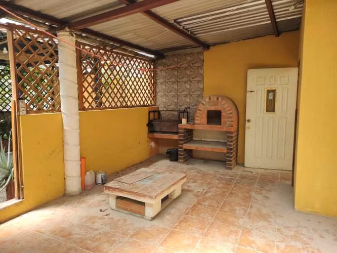 Vendo Casa en Res. el Tabacal zona 1 de Villa Nueva