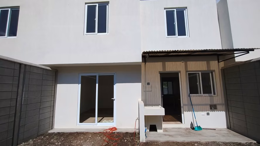 Casa en Venta en Proyecto los Pinabetes, Closter los Eucaliptos, Carretera al Salvador