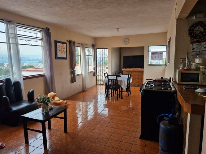VENDO Edificio Pequeño 5 Apartamentos