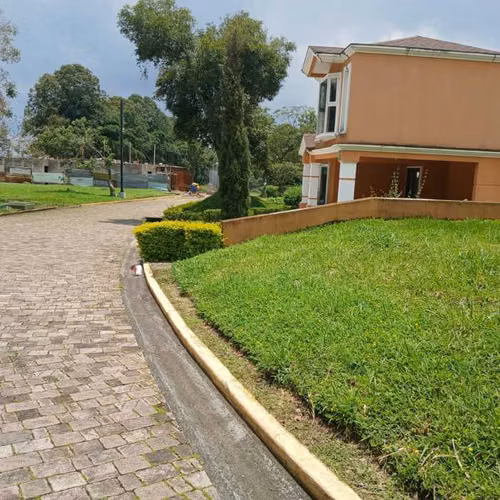 TERRENO EN VENTA EN SAN MARTIN DE ALLENDE - CES