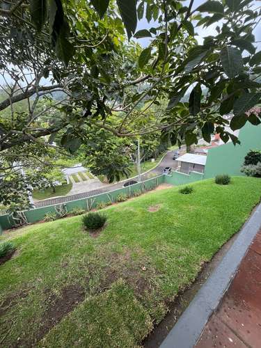 Venta Casa amplia en La Montaña zona 16