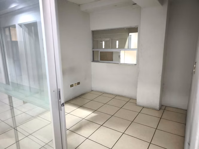 OFIBODEGA EN RENTA  DENTRO DE CONDOMINIO  UBICADA EN NARANJO ZONA 4 DE MIXCO