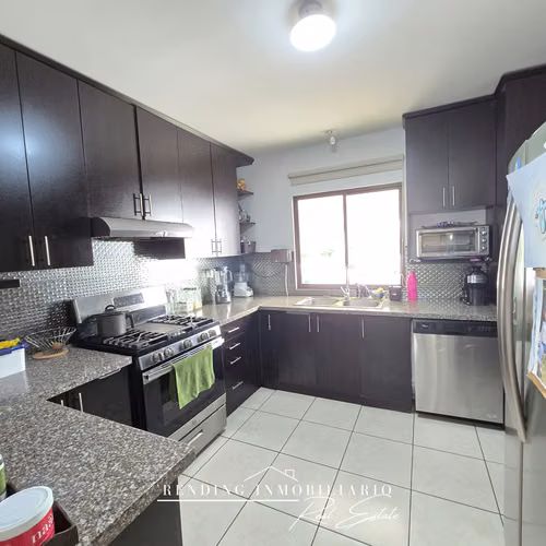 Casa en venta zona 16 Vistas de San Isidro de 3 habitaciones + 3 parqueos - Imagen 5