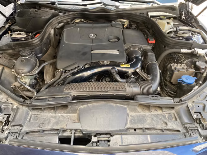 Mercedes-Benz E 200 de Agencia Modelo 2015