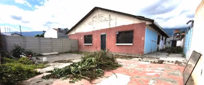 TERRENO + CASA EN ALQUILER EN CIUDAD VIEJA