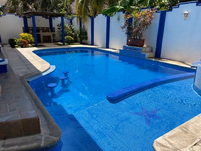 Casa con piscina privada en condominio en Chulamar | Casa Bella en Puerto San José