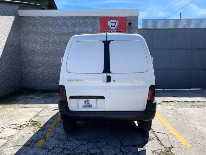 Peugeot Partner 190C Panel Mecánica de Agencia Modelo 2005