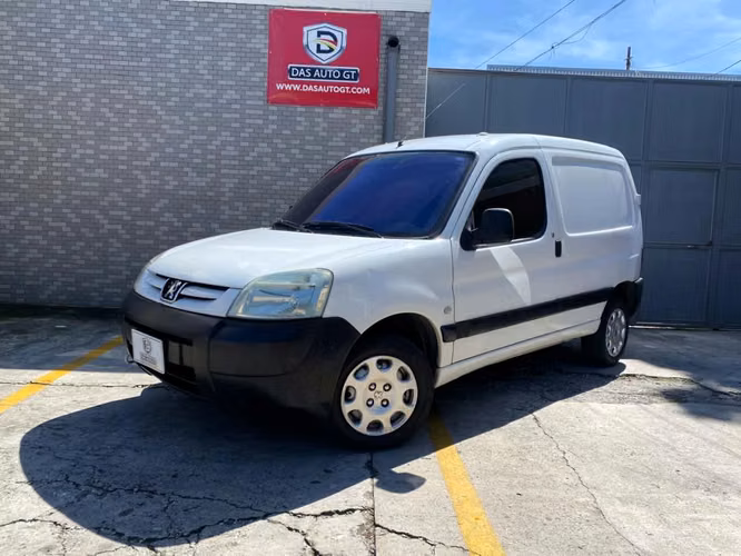 Peugeot Partner 190C Panel Mecánica de Agencia Modelo 2005