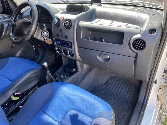 Peugeot Partner 190C Panel Mecánica de Agencia Modelo 2005