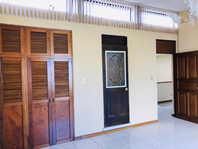 CASA EN VENTA EN CARRETERA A EL SALVADOR KM 14.5 Condominio Santa Bárbara II