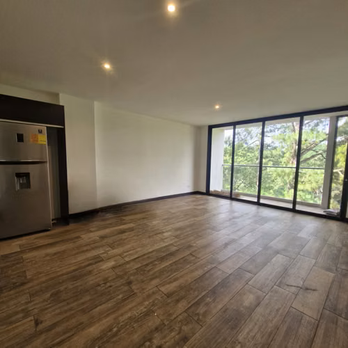 Apartamento en renta en zona 16 Kanajuyu