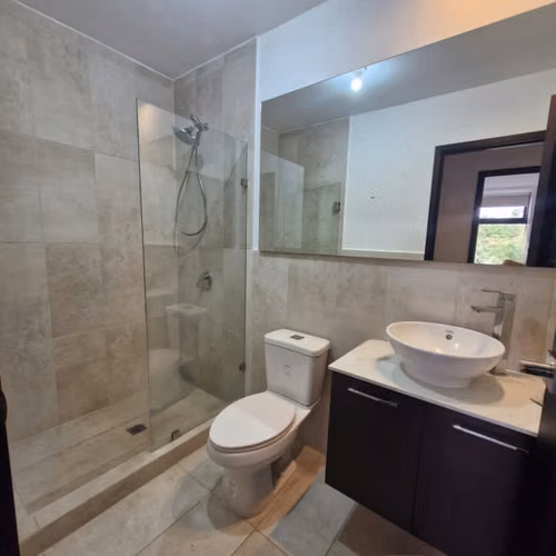 Apartamento en renta en zona 16 Kanajuyu - Imagen 8