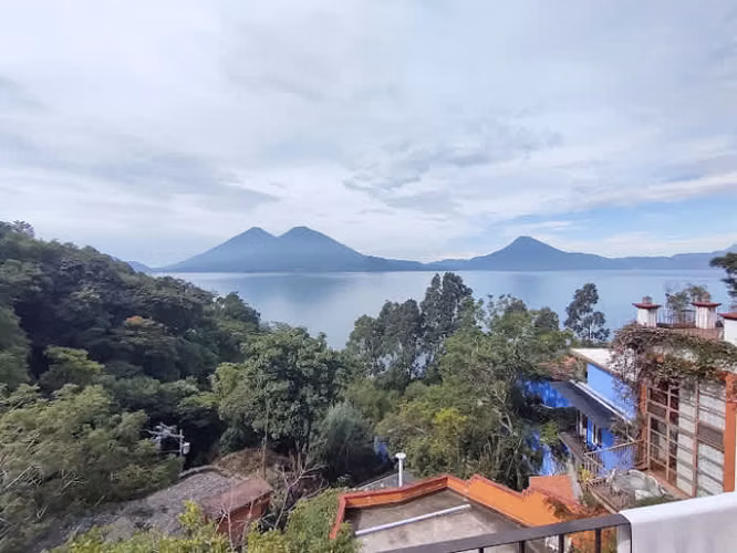 Vendo o Alquilo Casa con 210.60m2 en Panajachel