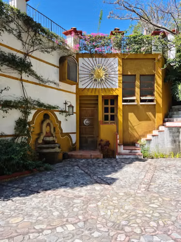 Vendo o Alquilo Casa con 210.60m2 en Panajachel