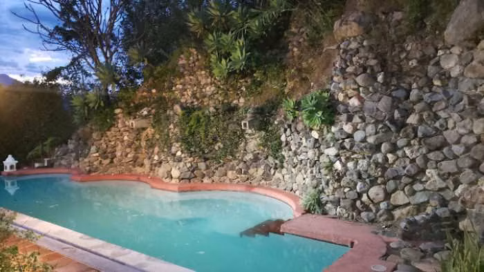 CASA VACACIONAL EN VENTA Y RENTA EN ATITLAN