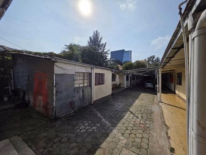Z.10 VENDO TERRENO 1623.52v² EN ZONA VIVA USD2,300,000