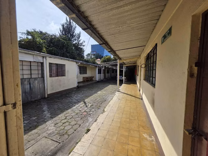 Z.10 VENDO TERRENO 1623.52v² EN ZONA VIVA USD2,300,000