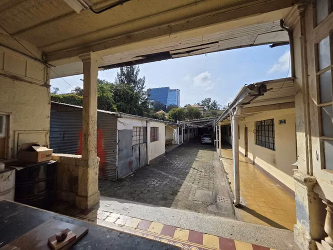 Z.10 VENDO TERRENO 1623.52v² EN ZONA VIVA USD2,300,000