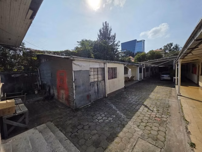 Z.10 VENDO TERRENO 1623.52v² EN ZONA VIVA USD2,300,000