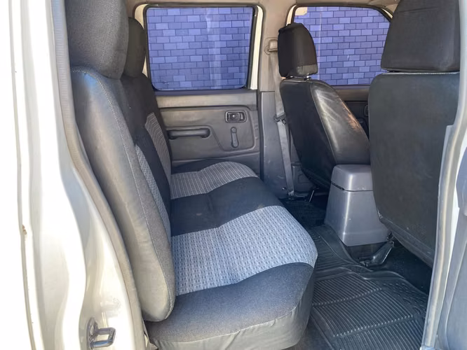 Nissan NP300 Frontier D22 4x2 Mecánico de Agencia Modelo 2015