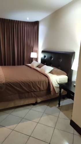 Apartamento en alquiler en Edificio Milenia zona 10 - Imagen 5